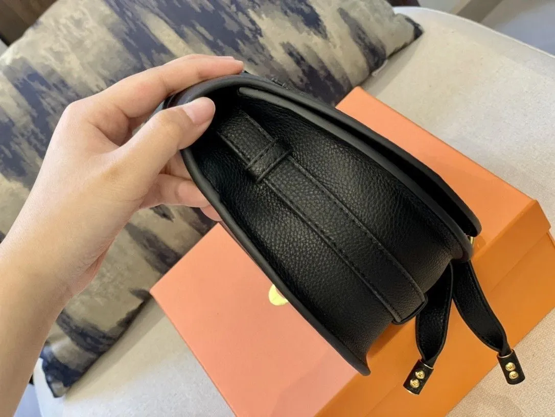CLE003 Marcie Small Saddle Bag/7.1x6.7x3.9inch