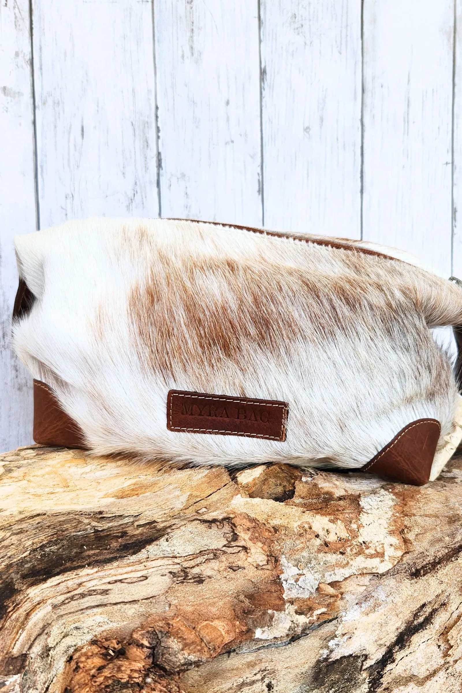 Cullom Trail Cowhide Makeup Kit